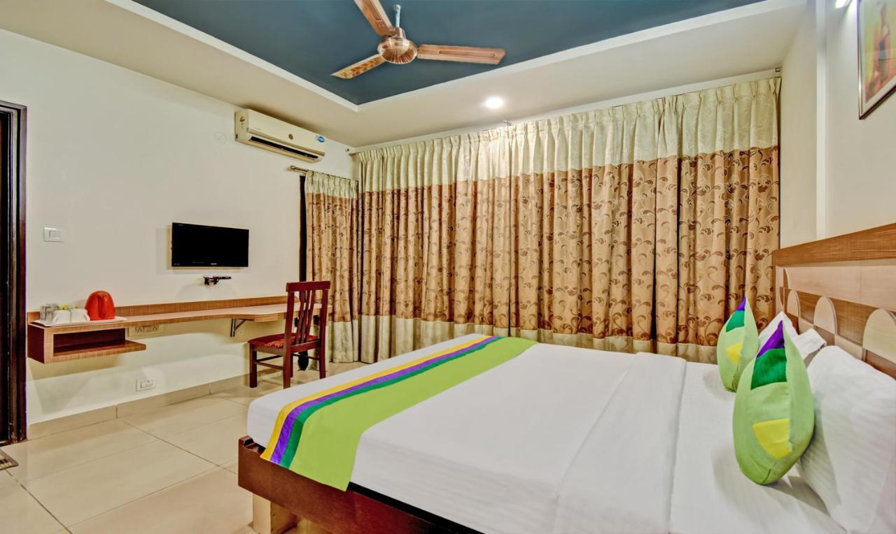 Treebo Raj Elegance Manyata Tech Park Hotel Bangalore Exterior photo