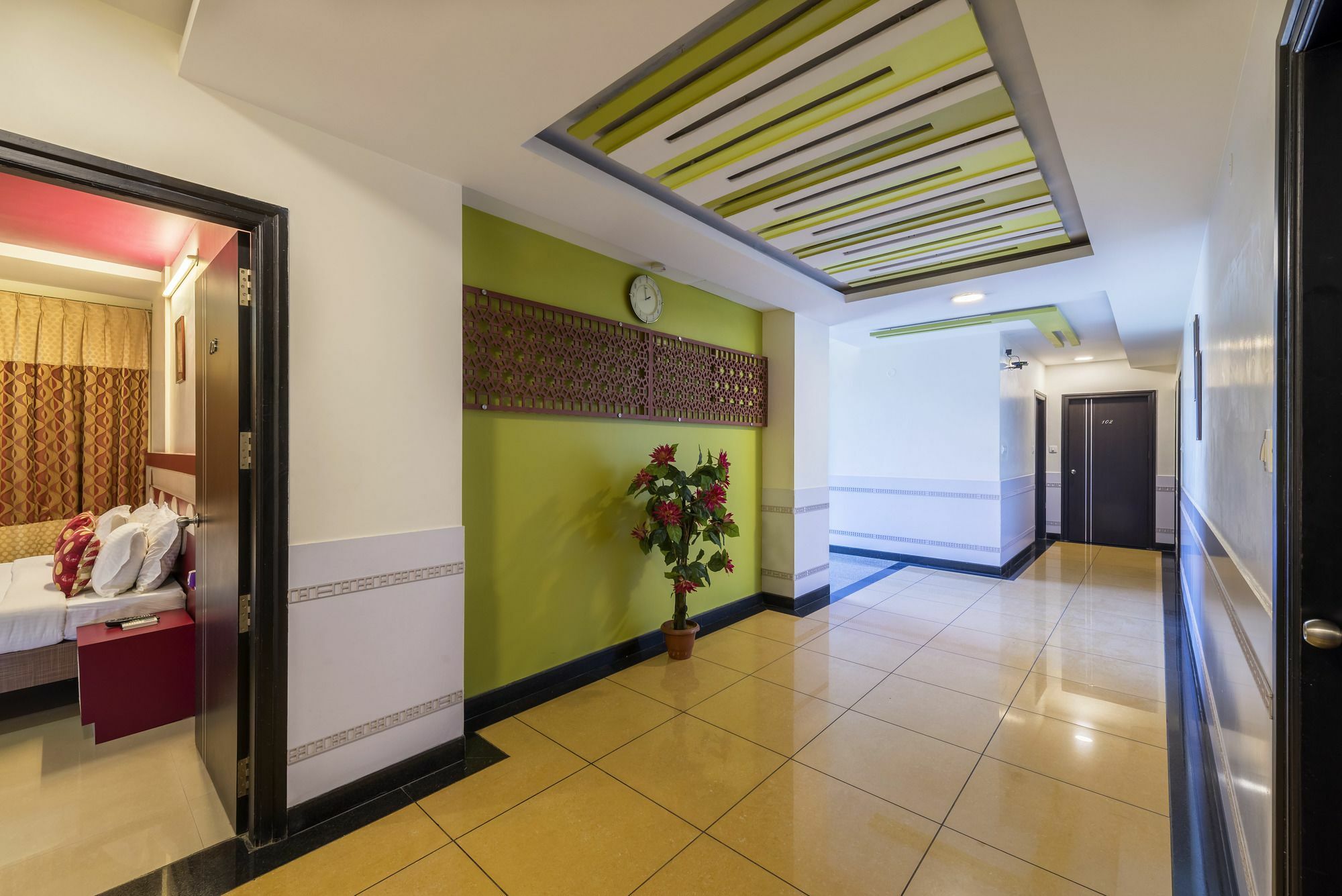 Treebo Raj Elegance Manyata Tech Park Hotel Bangalore Exterior photo